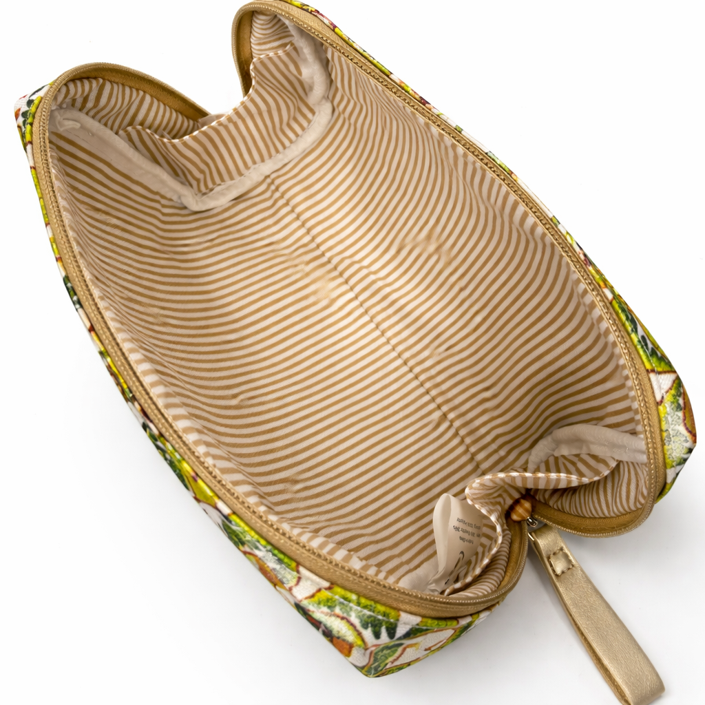 QUEEN OF HEARTS COSMETIC BAG IN HAWAIIAN TRIBAL